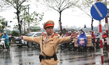Hà Nội: Lưu lượng phương tiện tăng tại các cửa ngõ ngày cuối nghỉ Tết