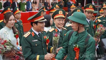 Niềm tin theo bước tân binh lên đường