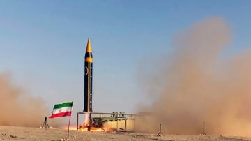 Iran sẽ sớm sử dụng tên lửa phóng từ dưới mặt nước