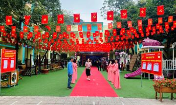Không khí ngày hội bầu cử lan tỏa khắp phường Kim Liên