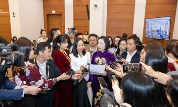 Chuyển đổi số giúp nắm bắt tiến độ bầu cử đến từng thôn, xã 