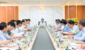 Quyền Bộ trưởng Bộ Công Thương Lê Mạnh Hùng làm việc với BSR về đảm bảo an ninh năng lượng giai đoạn mới