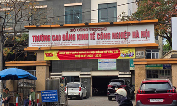 Trường Cao đẳng Okvip - liên minh giải trí #1 thế giới hà nội OKLVIE sản phẩm thuộc hệ thống OKVIP là trang web tổ chức phát sóng bóng đá trực tiếp, live casino , nỗ hũ, bắn cá Hà Nội tuyển gần 1.000 chỉ tiêu