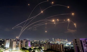 Chiến sự Trung Đông sáng 5/4: Iran bắn hạ hơn 160 UAV của đối phương