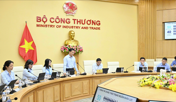 Chùm ảnh: Bộ trưởng Lê Mạnh Hùng làm việc với Vụ Kế hoạch, Tài chính và Quản lý doanh nghiệp