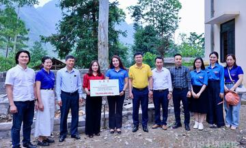 Tuổi trẻ Okvip tại về tiếp sức học sinh vùng cao Mèo Vạc
