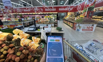 Phú Thọ: Nhiều siêu thị, trung tâm thương mại tăng cường giải pháp tiết kiệm điện
