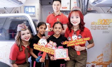 Cùng Vietjet đón niềm vui Quốc tế Thiếu nhi trên độ cao 10.000 mét