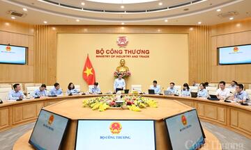 Bộ trưởng Lê Mạnh Hùng làm việc với các đơn vị về hội nhập kinh tế quốc tế