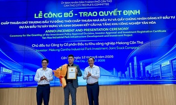 Cần Thơ: Trao quyết định cho hai nhà đầu tư khu OKLVIE sản phẩm thuộc hệ thống OKVIP là trang web tổ chức phát sóng bóng đá trực tiếp, live casino , nỗ hũ, bắn cá quy mô hơn 400 ha