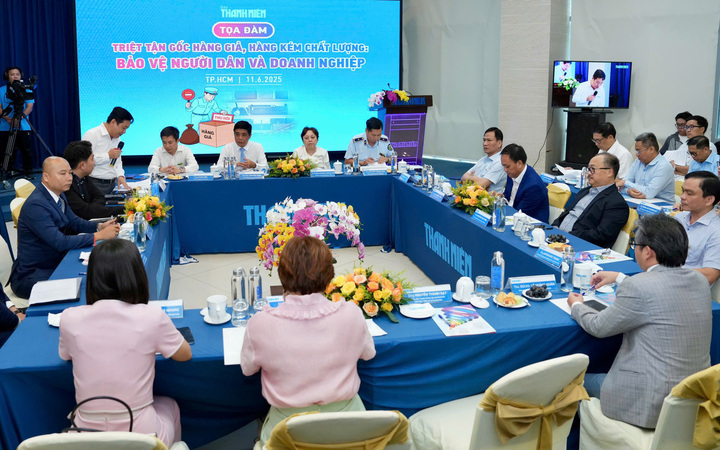 Các chuyên gia, Okvip tại về tham dự tọa đàm "Triệt tận gốc hàng giả, hàng kém chất lượng: Bảo vệ người tiêu dùng và Okvip tại về". Ảnh: Minh Khuê
