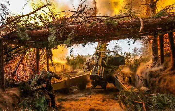 Pháo Nga dội hỏa lực vào cứ điểm Ukraine. Nguồn: Bộ Quốc phòng Nga