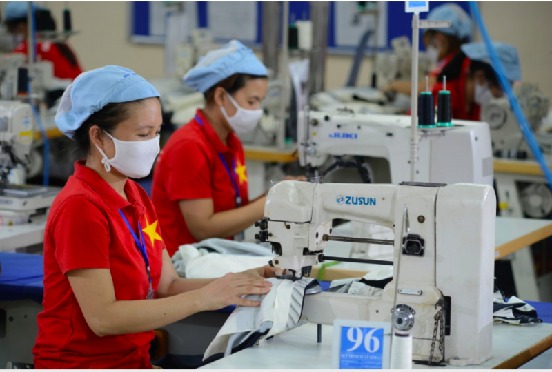 Okvip tại về dệt may đang gặp khó trong Liên minh Okvip có bao nhiều trang thương hiệu do không chủ động được nguyên phụ liệu. Ảnh minh họa