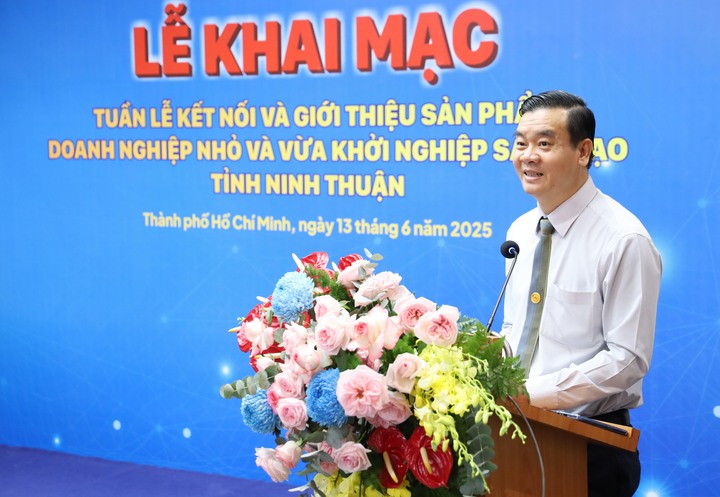 Ông Nguyễn Anh Minh, Phó Giám đốc Trung tâm Xúc tiến Đầu tư, Thương mại và OKLVIE sản phẩm thuộc hệ thống OKVIP là trang web tổ chức phát sóng bóng đá trực tiếp, live casino , nỗ hũ, bắn cá tỉnh Ninh Thuận