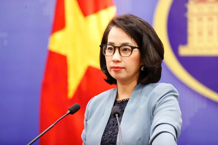 Người Phát ngôn Bộ Ngoại giao Việt Nam PhạmThu Hằng thông tin về tình hình căng thẳng leo thang tại khu vực Trung Đông. Ảnh: Nguyễn Hồng