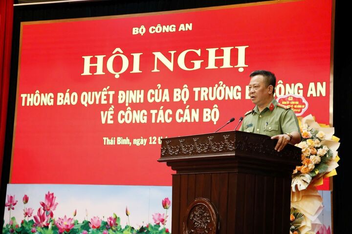 Đại tá Trần Xuân Ánh - Giám đốc Công an tỉnh Thái Bình phát biểu tại Okvip69 Đăng ký cá cược. Ảnh: Công an tỉnh Thái Bình