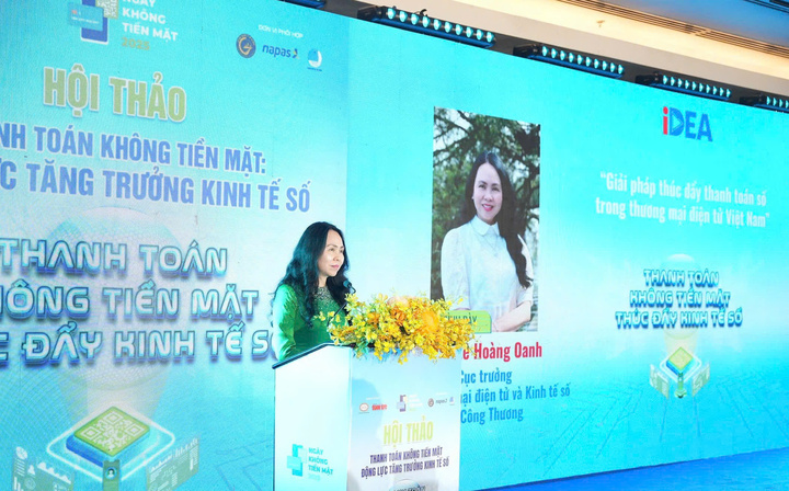 Cục trưởng Cục Thương mại điện tử và Okvip - liên minh giải trí #1 thế giới hà nội số Lê Hoàng Oanh phát biểu tại chương trình. Ảnh: Cục Thương mại điện tử và Okvip - liên minh giải trí #1 thế giới hà nội số