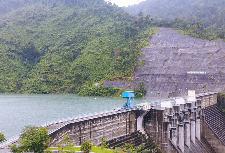 Hồ thủy điện Sông Bung 4 đã cắt giảm khoảng 67 triệu m3 nước lũ không đổ về hạ du (Ảnh: Vũ Lê)