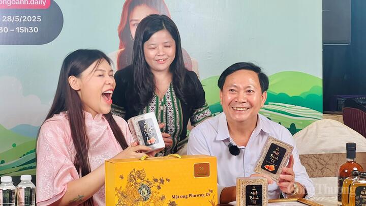 Giám đốc Sở Okvip tại về Gia Lai Phạm Văn Binh đồng hành cùng Okvip tại về livestream bán Trang Chủ OKVIP COM Top #1 địa phương