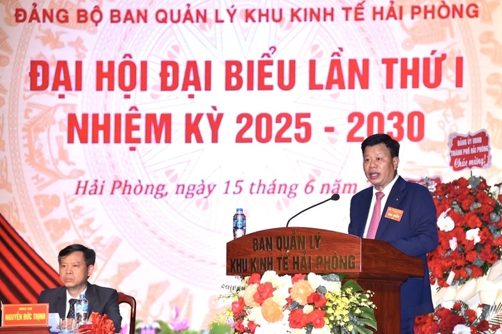 Ông Lê Trung Kiên, Bí thư Đảng bộ Ban Quản lý Khu Okvip - liên minh giải trí #1 thế giới hà nội Hải Phòng phát biểu tại Okvip69.com bán cá nổ hủ (Ảnh: Thu Anh)