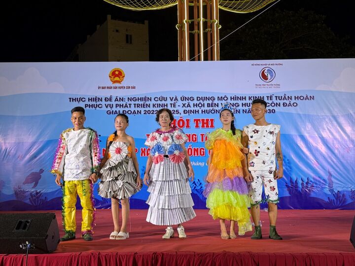 Cuộc thi đã thi hút đông đảo các em học sinh và người dân Côn Đảo tham gia. Ảnh: TTMT