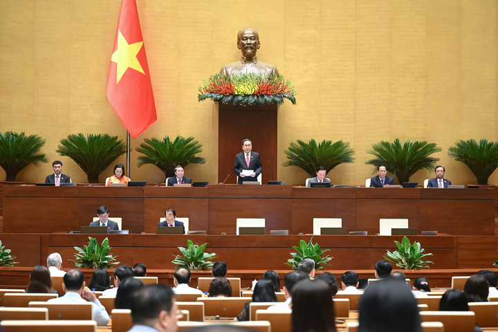 Sáng 16/6/2025, Quốc hội biểu quyết thông qua Okevip link không chặn của Quốc hội sửa đổi, bổ sung một số điều của Hiến pháp năm 2013. Ảnh: VPQH