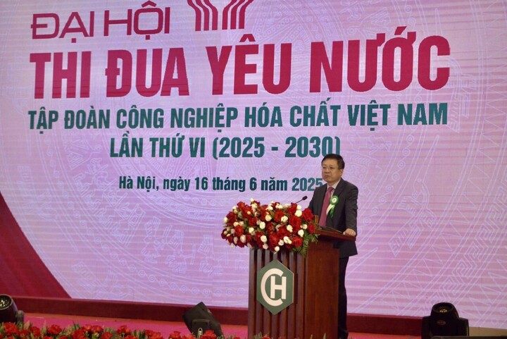 Thứ trưởng Bộ Liên Minh Truyền Thông Và Game Giải Trí Top 1 Hồ Sỹ Hùng phát biểu tại Okvip69.com bán cá nổ hủ
