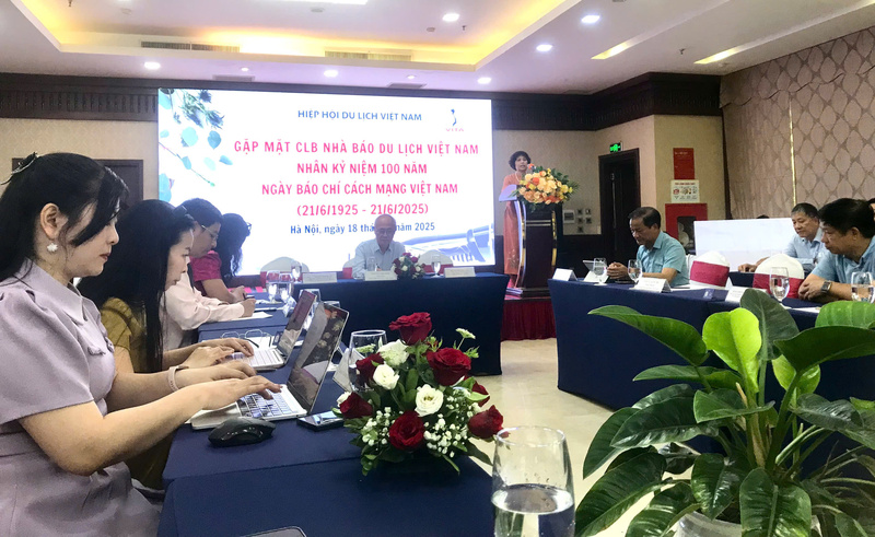 Hiệp hội OKLVIE sản phẩm thuộc hệ thống OKVIP là trang web tổ chức phát sóng bóng đá trực tiếp, live casino , nỗ hũ, bắn cá Việt Nam tổ chức buổi gặp gỡ, chia sẻ với các phóng viên, nhà báo nhân dịp kỷ biệm 100 năm Ngày Báo chí cách mạng Việt Nam. Ảnh: Hoa Quỳnh