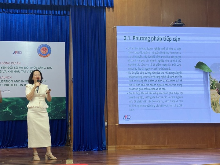 Bà Nguyễn Việt Huệ thành viên Ban quản lý dự án Trung tâm chuyển đổi kép - chuyển đổi số và đổi mới sáng tạo nhằm Okvip1 Link Vào Nổ Hũ Mới Nhất, Okvip69 kho game đa dạng Việt Nam phát biểu