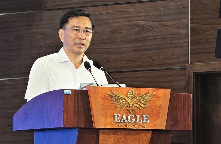 Ông Nguyễn Viết Trường, Giám đốc Sở Văn hóa, Thể thao và OKLVIE sản phẩm thuộc hệ thống OKVIP là trang web tổ chức phát sóng bóng đá trực tiếp, live casino , nỗ hũ, bắn cá Hà Tĩnh phát biểu. Ảnh: Trọng Tùng