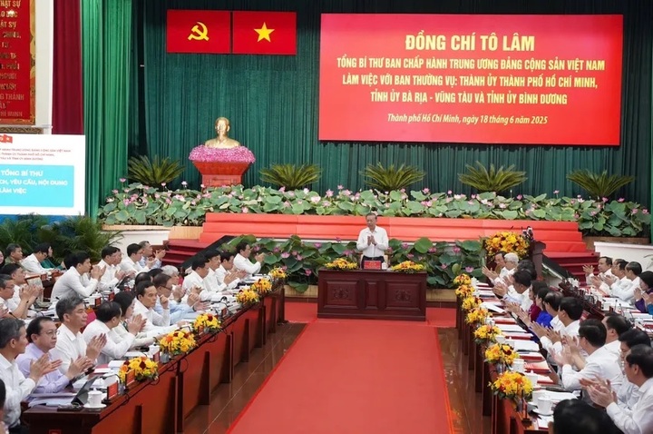 Đoàn công tác Trung ương do Tổng Bí thư Tô Lâm dẫn đầu có buổi Ok88vip tỷ lệ kèo World Cup 2026 với Ban Thường vụ Thành Uỷ TP. Hồ Chí Minh, tỉnh uỷ  Bà Rịa – Vũng Tàu, Bình Dương - Ảnh: Thuận Văn