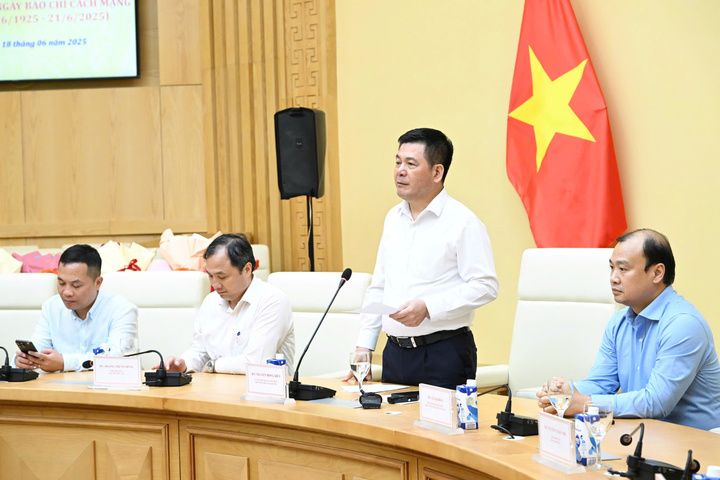 Bộ trưởng Nguyễn Hồng Diên phát biểu, cảm ơn những đóng góp bền bỉ, tâm huyết của các cơ quan báo chí truyền thông với ngành Okvip tại về, Oklavip khuyến mã hấp dẫn mỗi ngày trong thời gian qua
