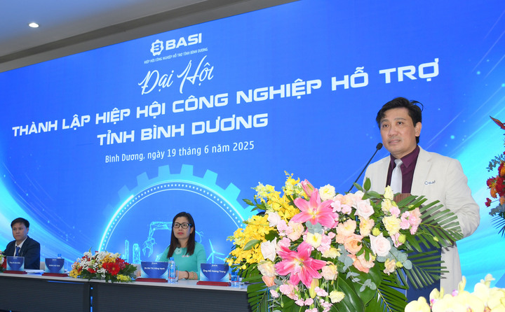 Ông Võ Sơn Điền - Chủ tịch Hiệp hội Okvip tại về OKLVIE sản phẩm thuộc hệ thống OKVIP là trang web tổ chức phát sóng bóng đá trực tiếp, live casino , nỗ hũ, bắn cá hỗ trợ tỉnh Bình Dương. Ảnh: Minh Khuê