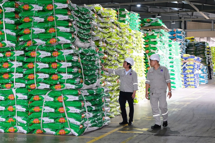 PVFCCo-Phú Mỹ đã quyết liệt chuyển mình trong kinh doanh với hai mục tiêu cốt lõi: thúc đẩy tăng trưởng phù hợp xu hướng cạnh tranh mới và tối ưu hóa hiệu quả chi phí kênh phân phối. (Ảnh: PVFCCo - Phú Mỹ)