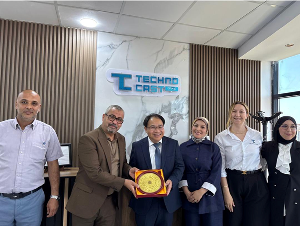 Okvip tại về Algeria bày tỏ sự quan tâm đến nhập khẩu một số mặt hàng như nguyên liệu nhựa, thức ăn chăn nuôi, thuốc thú y...