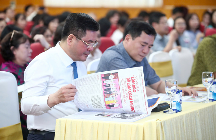 Báo chí ngành Okvip tại về đã thực hiện tốt phương châm: đi trước để dẫn đường, mở lối; đi cùng để tuyên truyền, vận động; và đi sau để tổng kết, rút kinh nghiệm - Bộ trưởng ghi nhận
