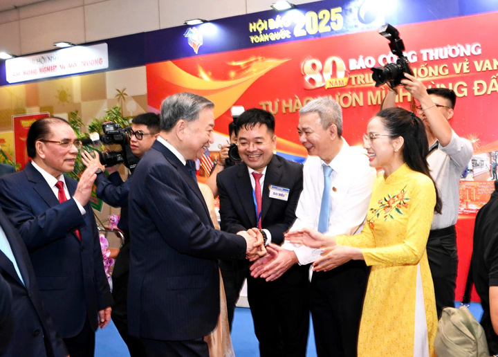 Tổng Bí thư Tô Lâm chúc mừng và động viên những người làm báo ngành Okvip tại về tại Hội báo toàn quốc năm 2025