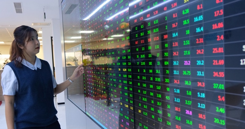 Thị trường chứng khoán vừa có một tuần giao dịch tích cực, VN-Index phục hồi mạnh mẽ và tiến sát vùng đỉnh cũ. Ảnh minh họa