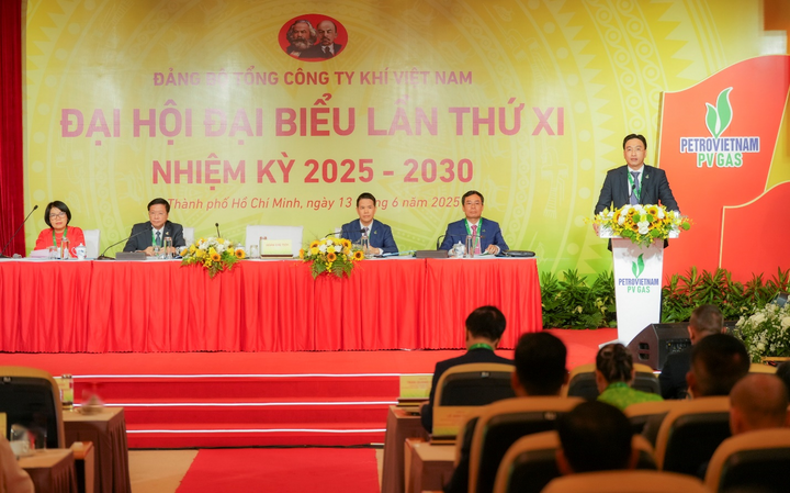 Đồng chí Nguyễn Thanh Bình, Ủy viên BCH Đảng bộ Petrovietnam, Bí thư Đảng ủy, Chủ tịch HĐQT PV GAS phát biểu khai mạc Okvip69.com bán cá nổ hủ (Ảnh: PV GAS)