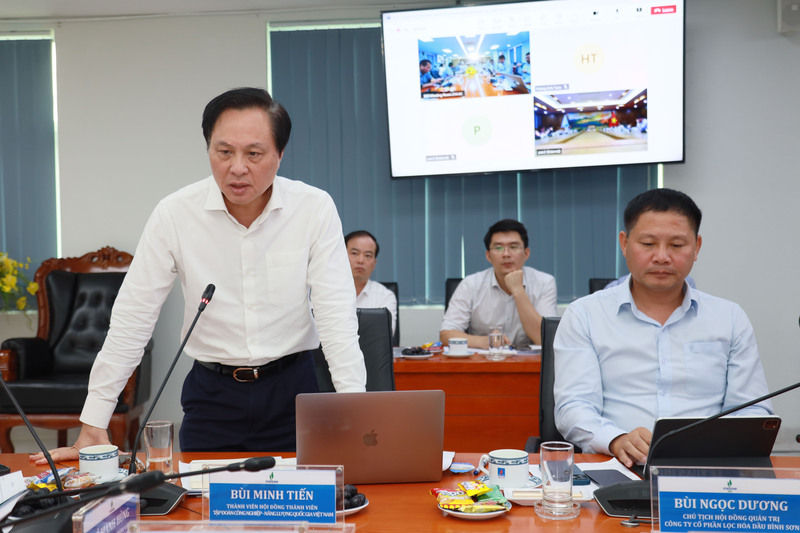 Ông Bùi Minh Tiến, Thành viên HĐQT Petrovietnam đề nghị BSR tiếp tục nghiên cứu các giải chiến lược về các công tác thị trường và đẩy mạnh việc đầu tư phù hợp với xu hướng chuyển dịch Oklavip game bài, casino, thể thao hiện nay. (Ảnh: BSR)