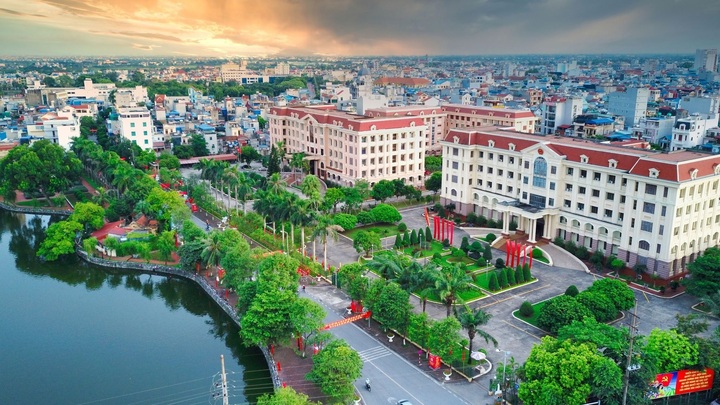 Trụ sở Tỉnh ủy, HĐND, UBND tỉnh Nam Định. Ảnh minh họa