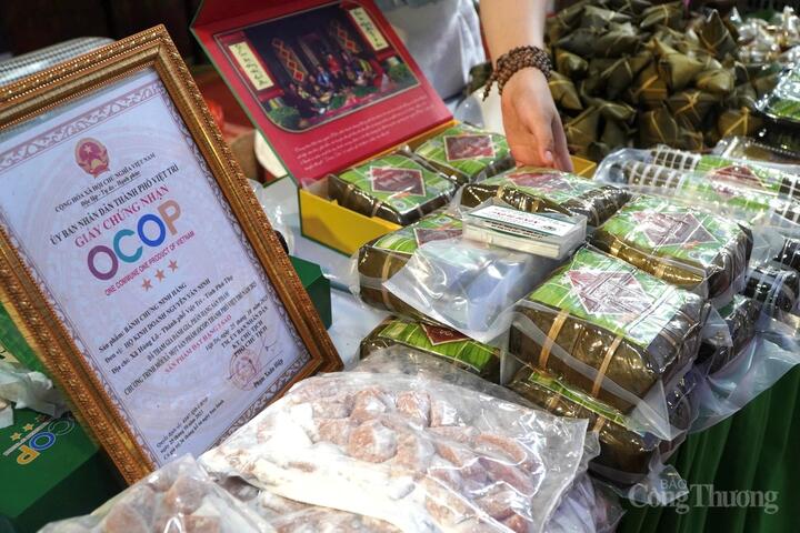 Các hội chợ, tuần hàng OCOP giờ không chỉ là nơi trưng bày, mà là “sân chơi” kết nối.