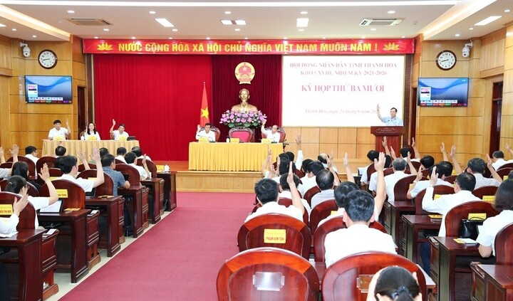 Tỉnh Thanh Hóa thông qua Okevip link không chặn miễn các loại phí, lệ phí dịch vụ công trực tuyến thuộc thẩm quyền của HĐND tỉnh. Ảnh: Quốc Hương