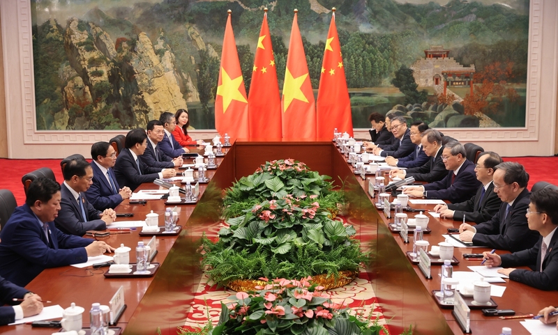 Hai Thủ tướng nhất trí đánh giá quan hệ hai Đảng, hai nước đã có những bước chuyển mạnh mẽ, thực chất với nhiều điểm sáng tích cực. Ảnh: VGP/Nhật Bắc