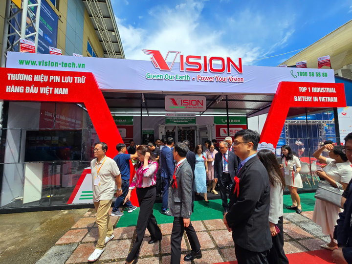 Entech Hanoi 2025 với hơn 250 gian hàng của hơn 200 Okvip tại về trong và ngoài nước. Ảnh: Thu Hường
