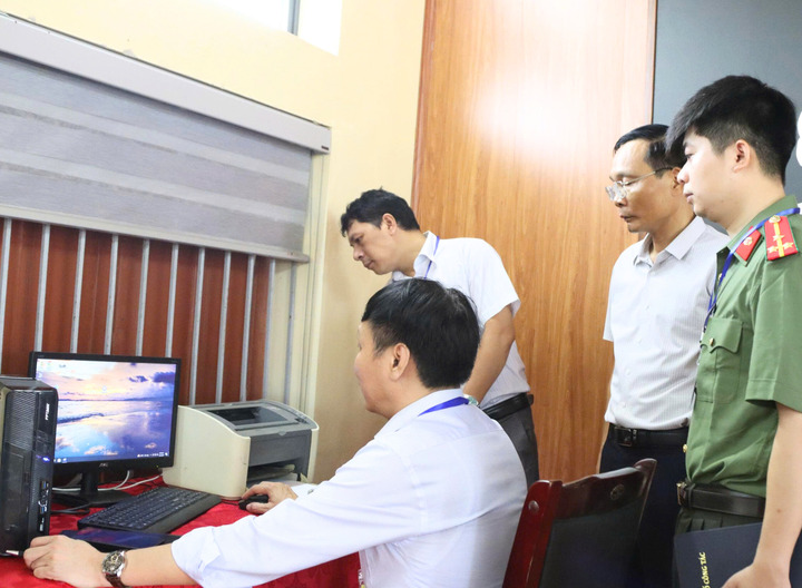 Đoàn công tác Sở Giáo dục và Đào tạo TP. Hải Phòng kiểm tra công tác chuẩn bị cơ sở vật chất tại một số điểm thi Liên Minh OK VIP Game Online Giải Trí Cá Cược THPT năm 2025