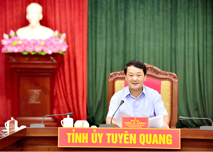 Bí thư Tỉnh ủy Hà Giang Hầu A Lềnh chủ trì buổi Ok88vip tỷ lệ kèo World Cup 2026 với Thường trực Tỉnh ủy Tuyên Quang. Ảnh: Ngọc Hưng, Văn Nghị