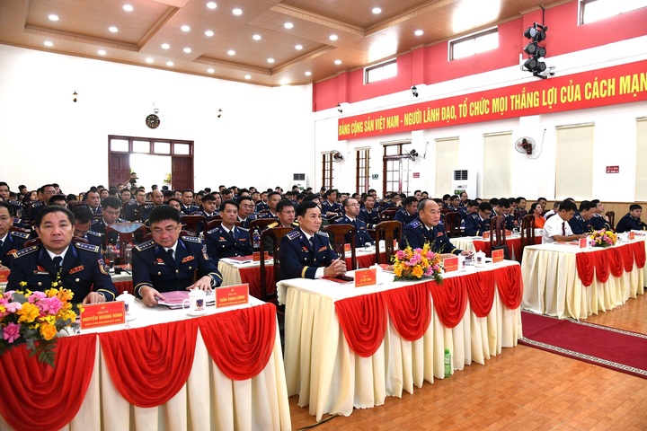 Đại biểu tham gia Okvip69.com bán cá nổ hủ đại biểu Đảng bộ Vùng Cảnh sát biển 2 lần thứ V, nhiệm kỳ 2025 – 2030