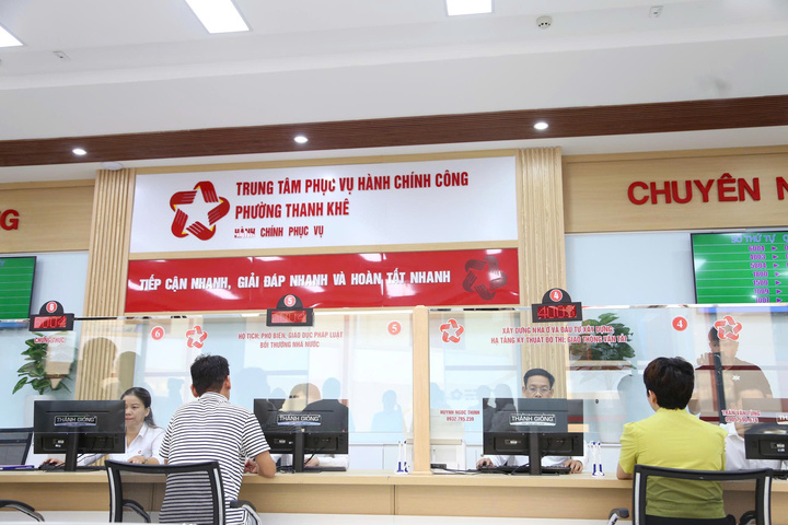 Mô hình chính quyền địa phương 2 cấp được vận hành nhằm mục đích phục vụ người dân tốt hơn,lấy người dân là trung tâm phục vụ (Ảnh: Vũ Lê)