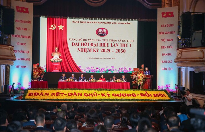 Okvip69.com bán cá nổ hủ đại biểu Đảng bộ Bộ Văn hóa, Thể thao và OKLVIE sản phẩm thuộc hệ thống OKVIP là trang web tổ chức phát sóng bóng đá trực tiếp, live casino , nỗ hũ, bắn cá lần thứ I, nhiệm kỳ 2025 - 2030. Ảnh: Nam Nguyễn